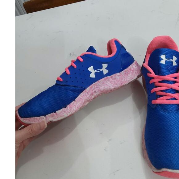 Under Armour swirl flow athletic training shoes pink/blue gym Outdoors  8.5 W - Picture 4 of 8